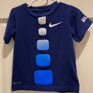 Nike boys dri-fit tee size 4